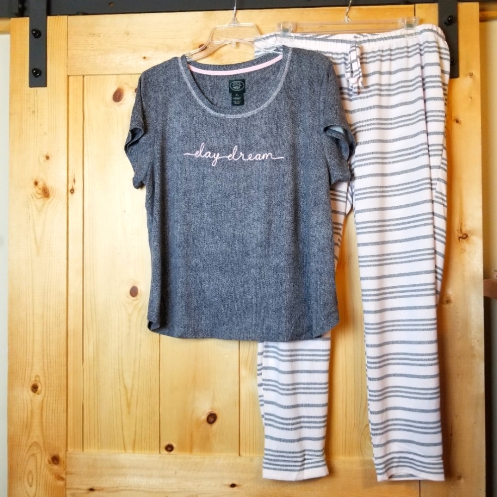 Laura Ashley Say Dream 2 Piece Cozy Pajama Set